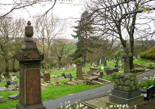 Commonwealth War Graves Farnley Cemetery