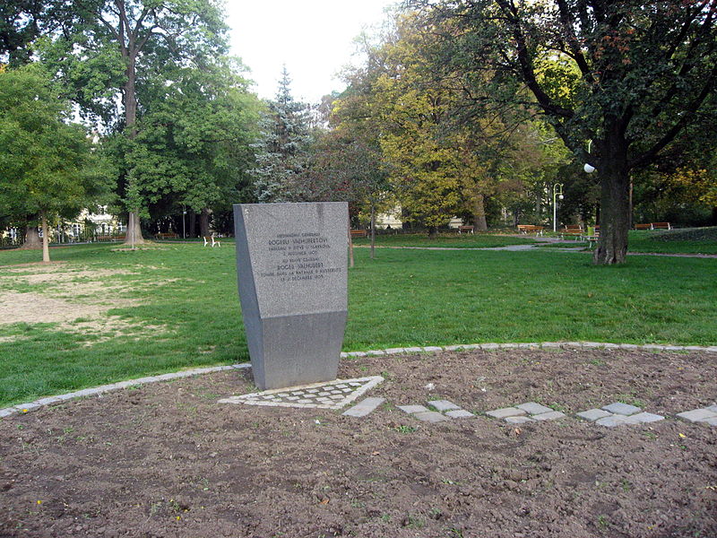 Monument Generaal Roger Valhubert