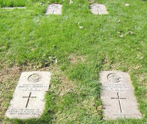 Oorlogsgraven van het Gemenebest East Lawn Cemetery