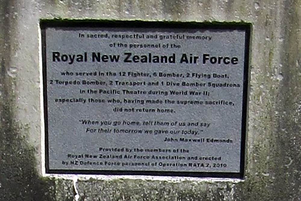 Monument Royal New Zealand Air Force Vilu