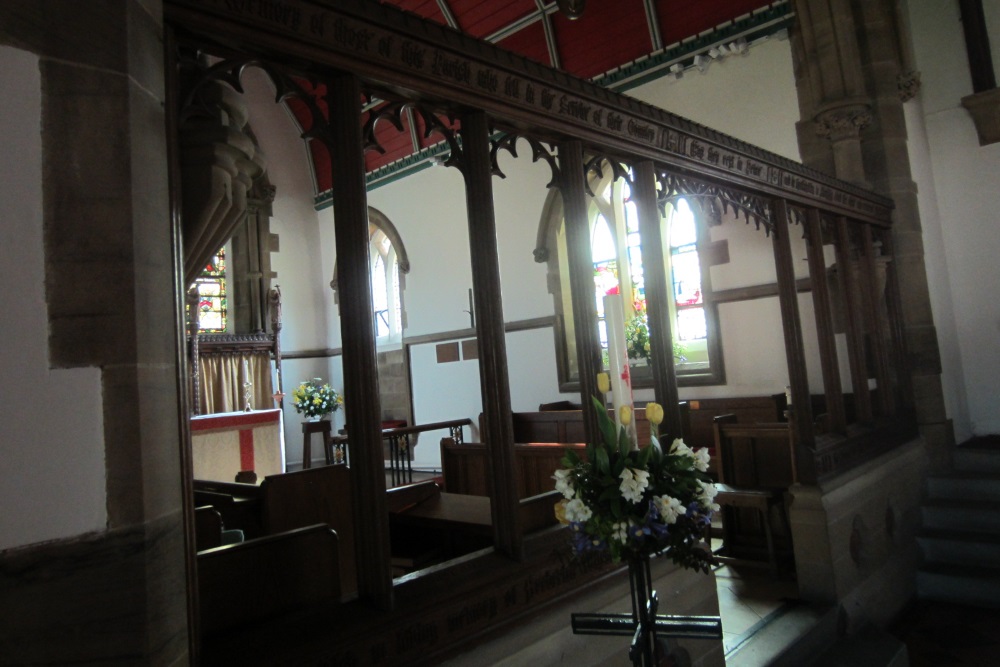 Memorial Holy Cross Screen Swainby