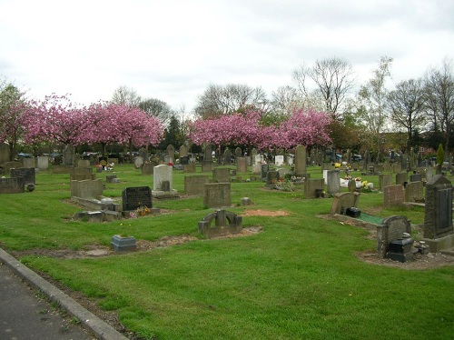 Commonwealth War Graves Hollinwood Cemetery