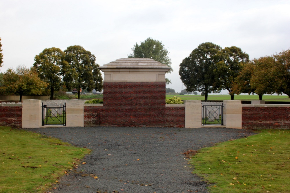 Commonwealth War Cemetery Point-du-Jour