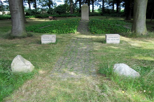 War Memorial Till - Moyland