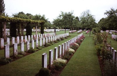 Commonwealth War Cemetery Banneville-la-Campagne