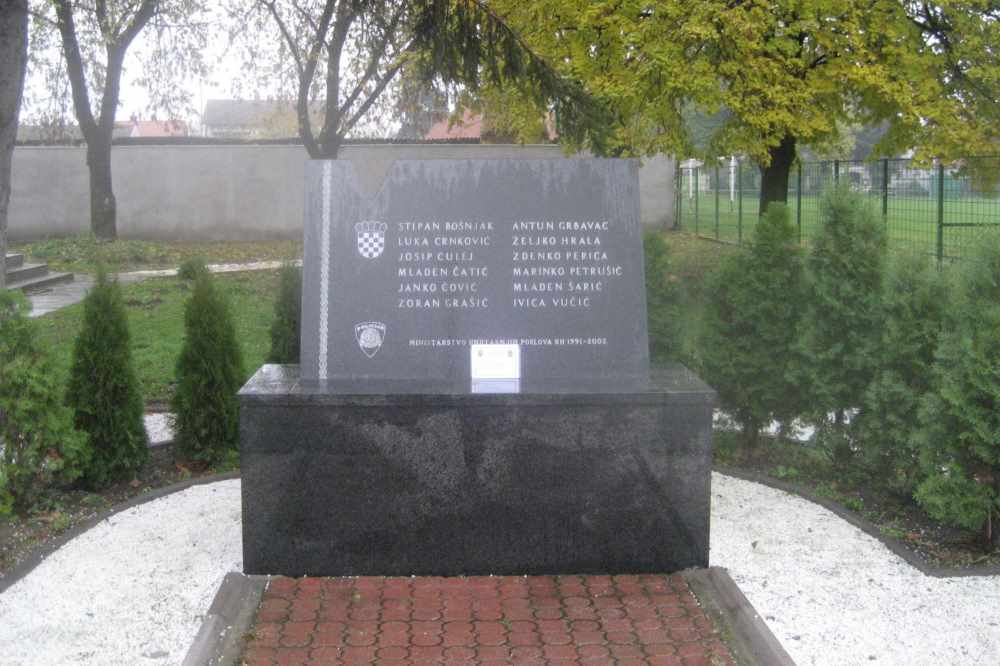 Monument Massamoord Borovo Selo