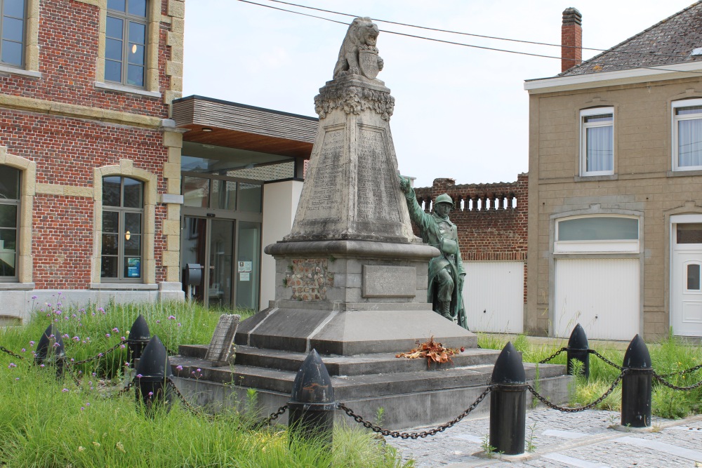 Oorlogsmonument Bernissart #2