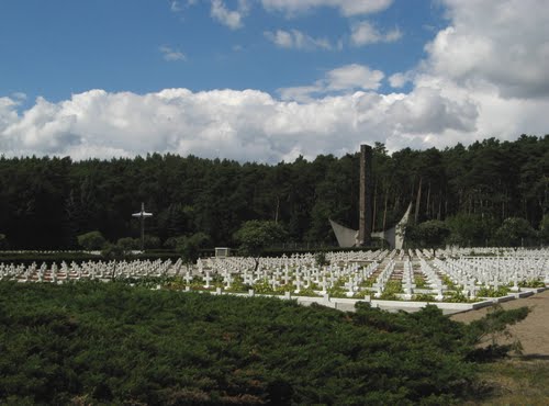 Poolse Oorlogsbegraafplaats Siekierki