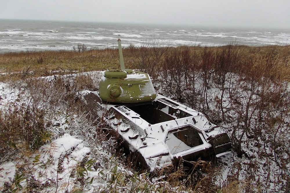 IS-2 Tank Bunkers