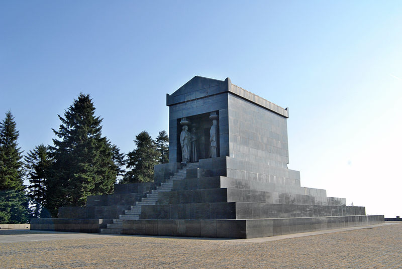 Memorial to the Unknown Hero