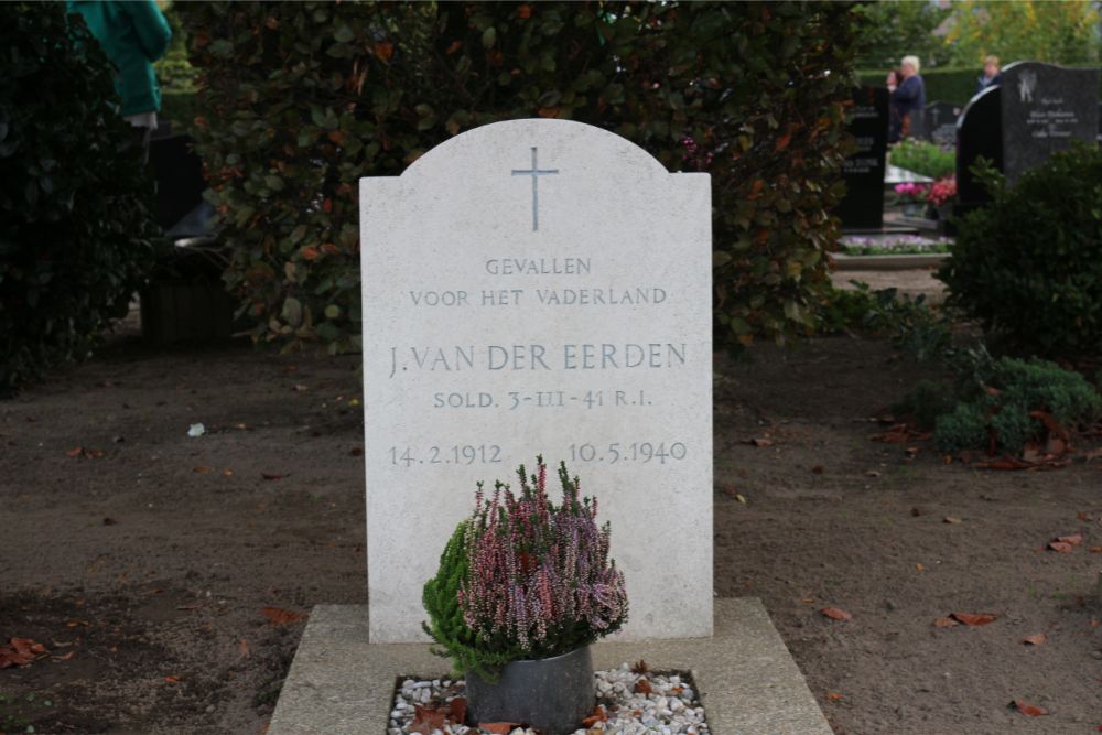 Dutch War Grave Roman Catholic Cemetery Schijndel