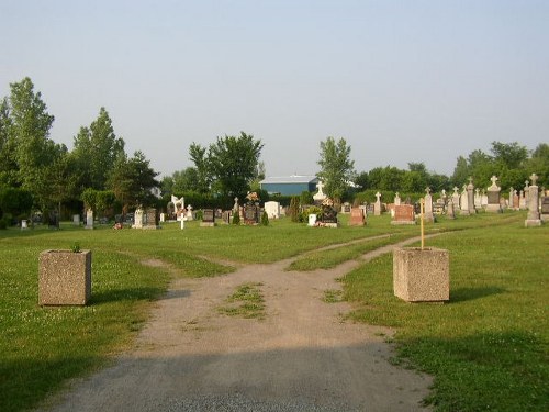 Oorlogsgraf van het Gemenebest Our Lady of the Visitation Roman Catholic Cemetery