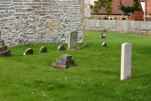 Commonwealth War Grave Stawell Churchyard
