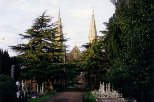 Commonwealth War Graves Teddington Cemetery