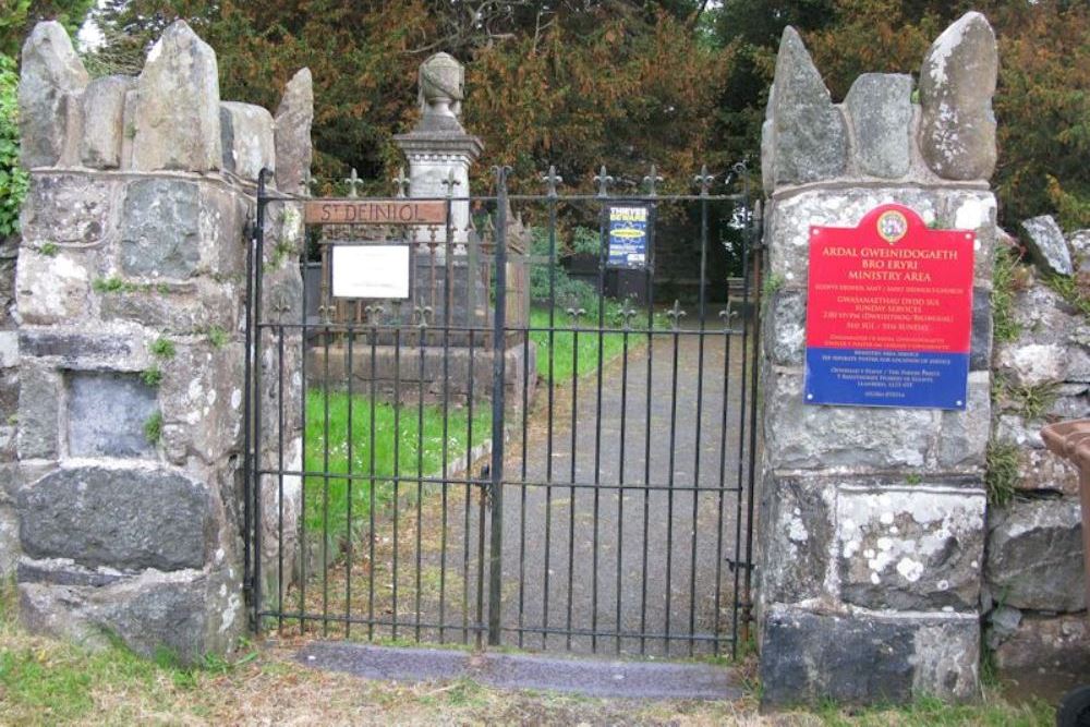 Commonwealth War Graves St. Deiniolen Churchyard