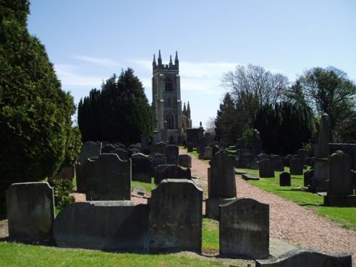 Oorlogsgraven van het Gemenebest Larbert Parish Churchyard