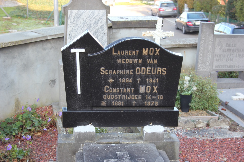 Belgian Graves Veterans Buvingen