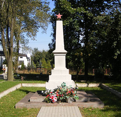 Mass Grave Soviet Soldiers Brzeziny 1945