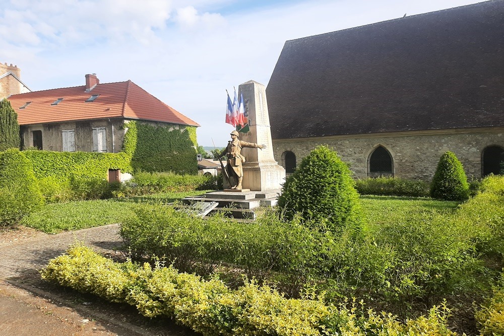 Oorlogsmonument Mareuil Le Port #2