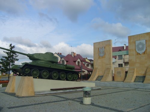 Monument Slag om Rozan & Bevrijding (T-34/85 Tank)