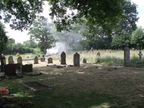 Commonwealth War Grave Ebley Congregational Chapelyard #1