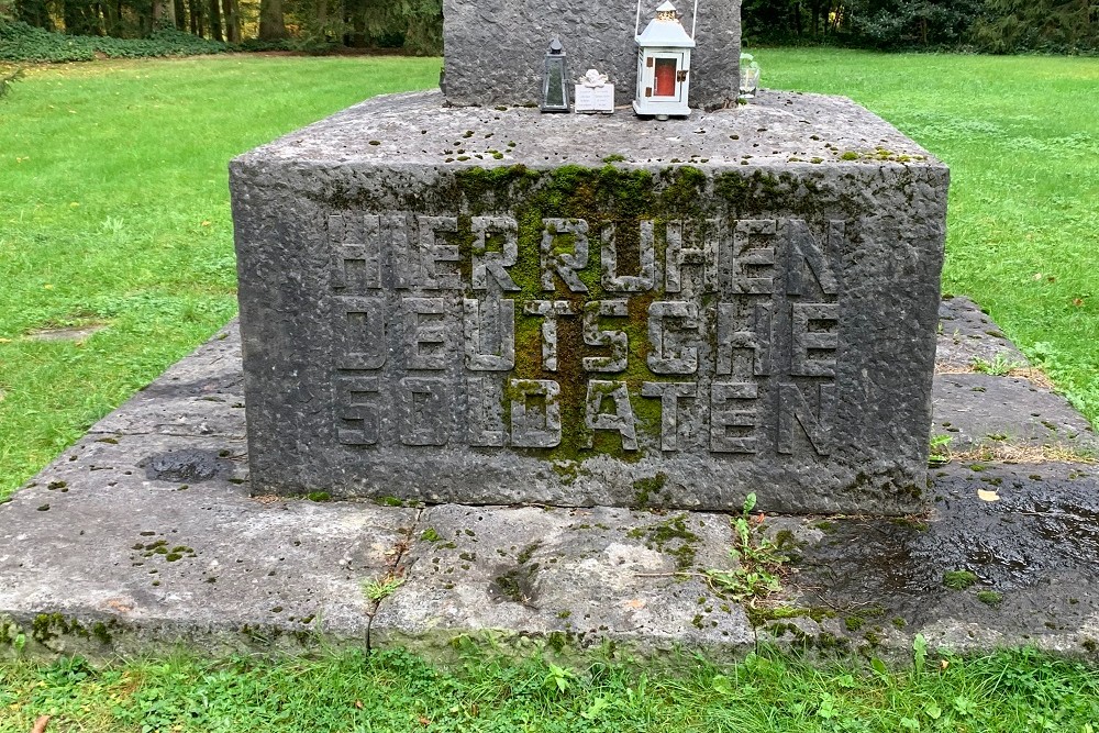 Centraal Herdenkingskruis Waldfriedhof #2