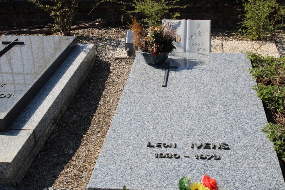 Belgian Graves Veterans Lathuy