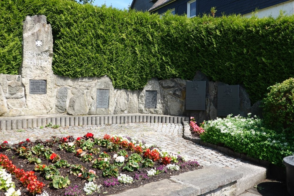 Oorlogsmonument Neuastenberg #3