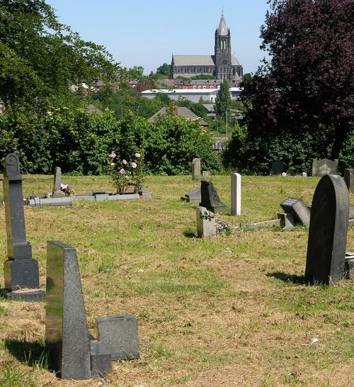 Oorlogsgraven van het Gemenebest Upper and Lower Wortley Cemetery