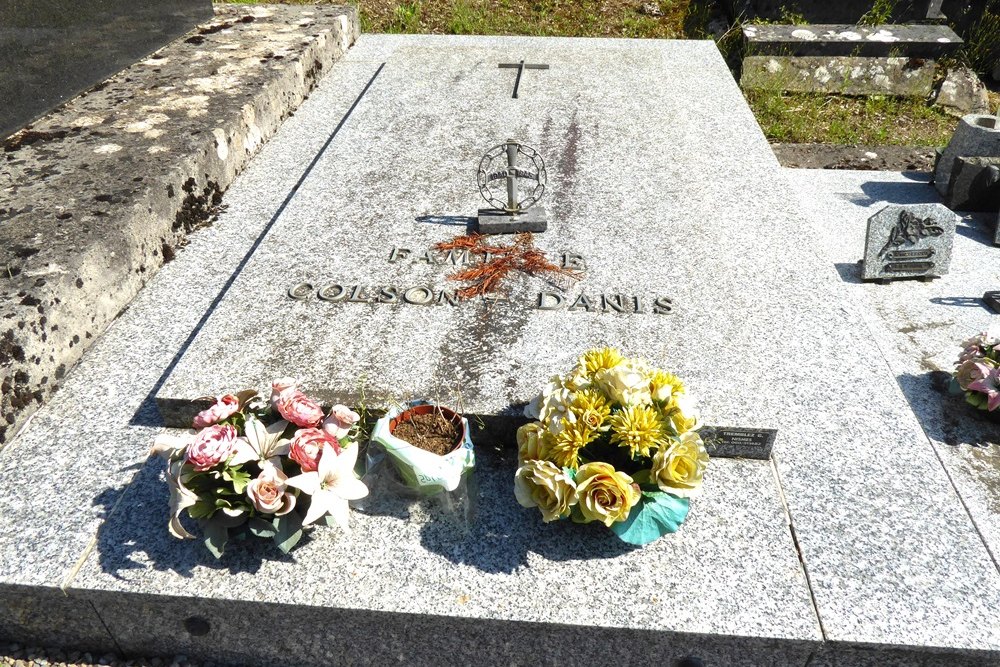 Belgian Graves Veterans Nismes