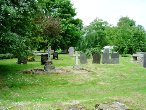 Oorlogsgraven van het Gemenebest St Oswald Churchyard