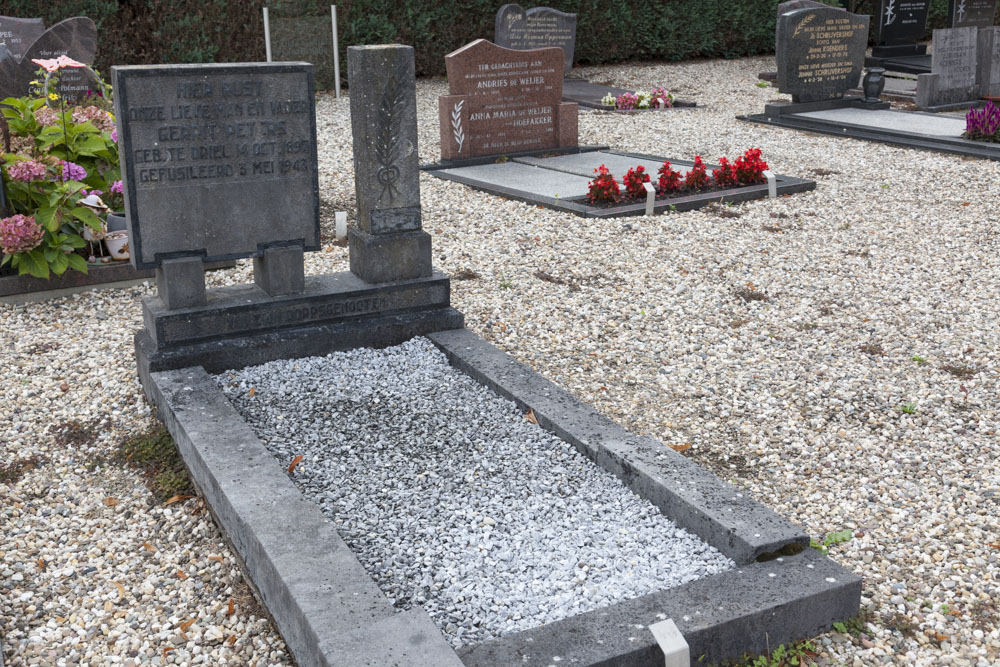 Dutch War Graves Protestant Cemetery Driel