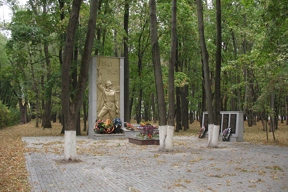 Mass Grave Soviet Soldiers No. 18