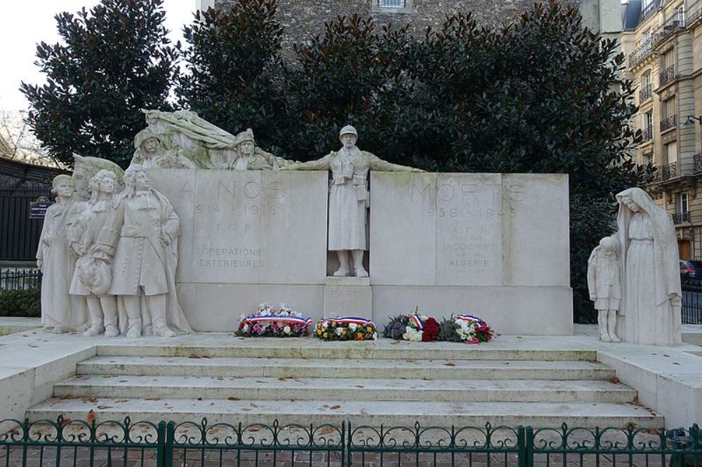 War Memorial 15th Arrondisement Paris