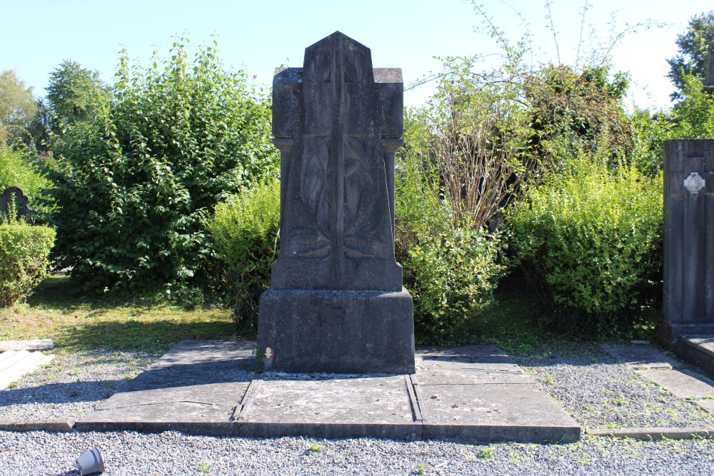 Belgian War Graves Vaulx