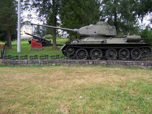 Monument 12e Garde Tank Brigade Nizna Pisana