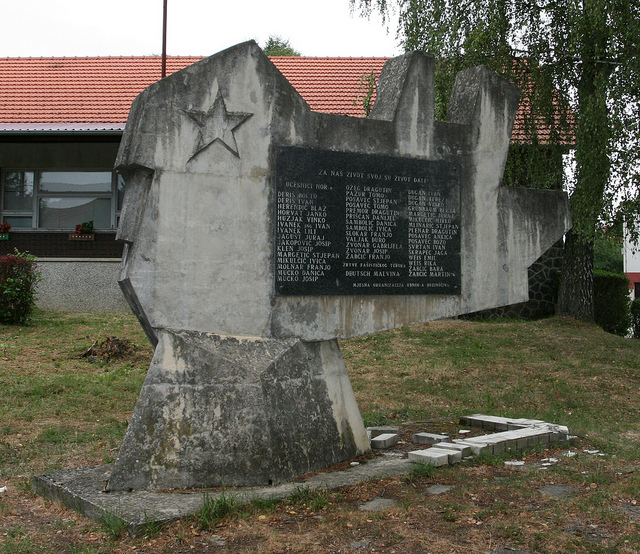 Monument Omgekomen Partizanen Budinčina