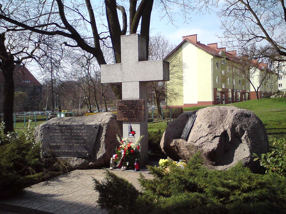 Memorial Victims Katyn & Siberia