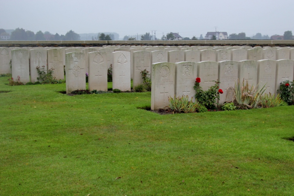 Commonwealth War Cemetery Croix-du-Bac #4