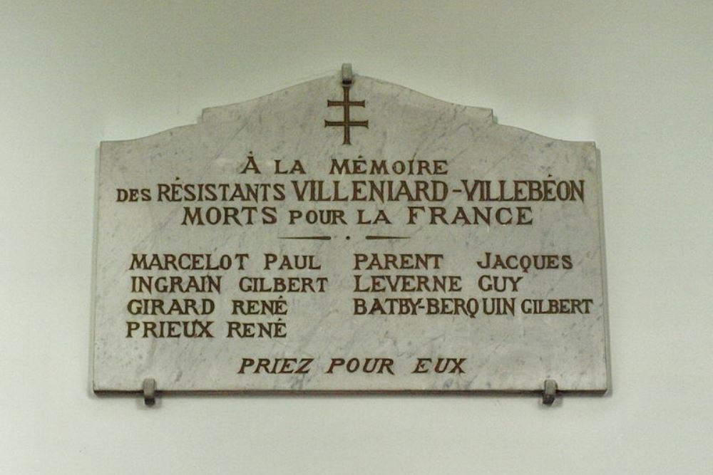 Memorial Killed Resistance Fighters Villeniard-Villebon