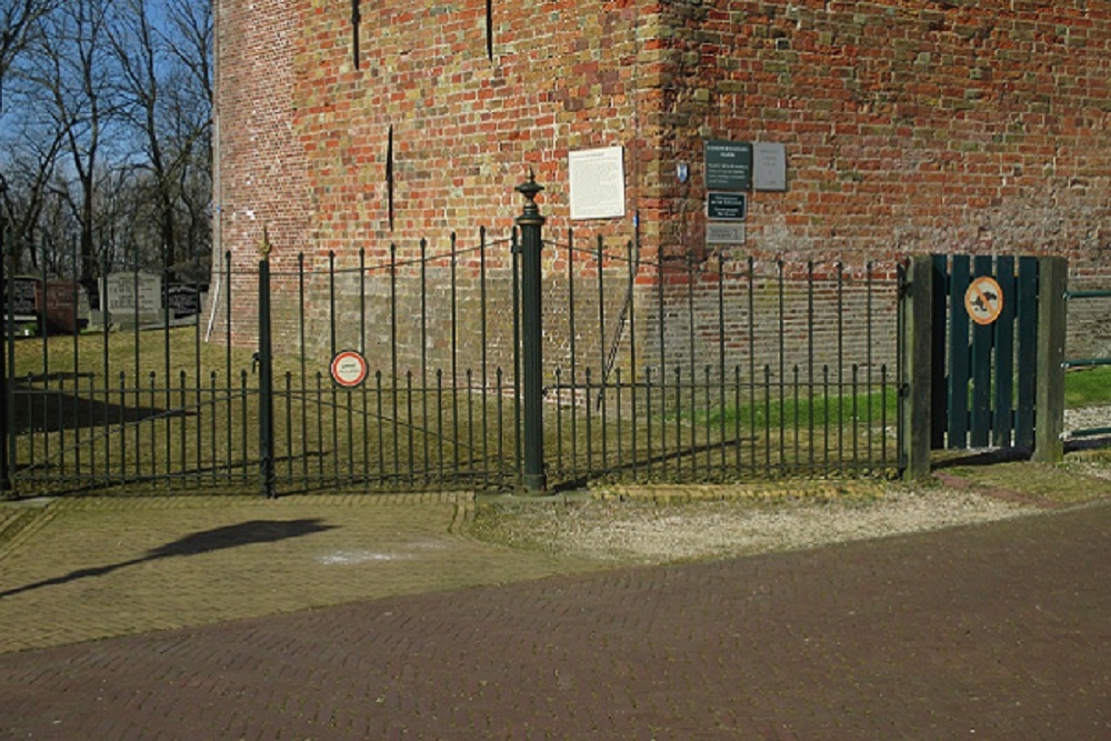 Nederlandse Oorlogsgraven Bijzondere Begraafplaats Holwerd