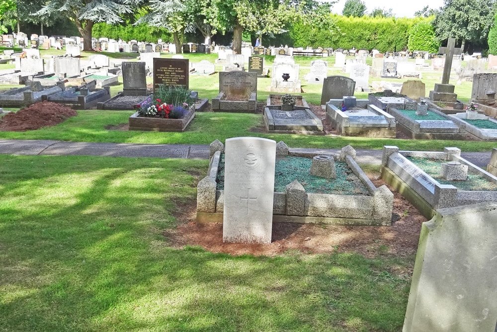 Commonwealth War Grave Almondsbury Cemetery