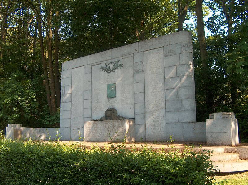 Monument Colonel Ren Bremer