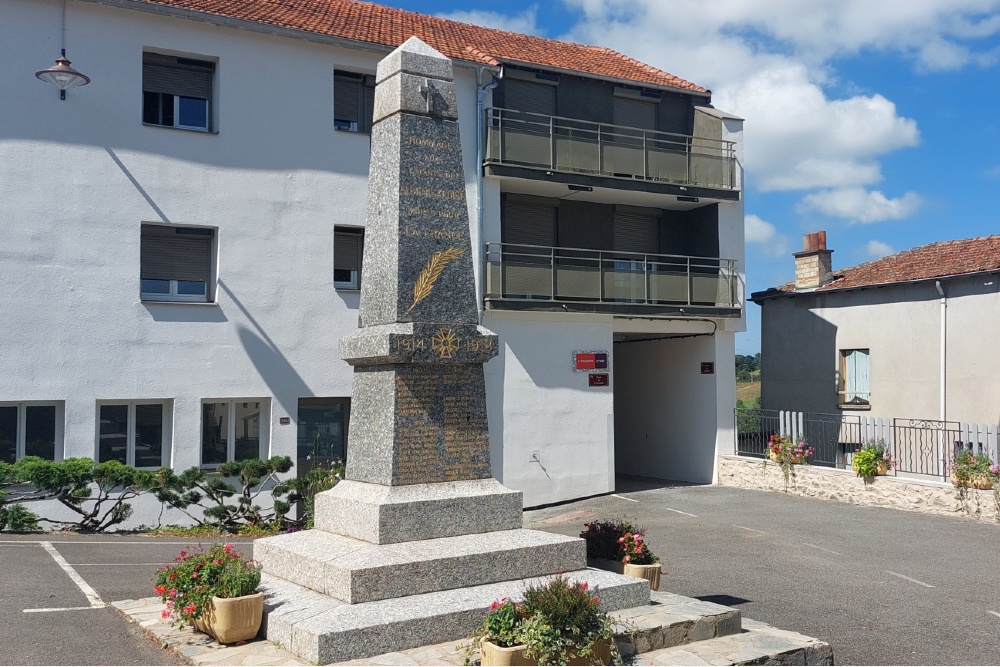 War Memorial Saint-Denis-sur-Coise #1