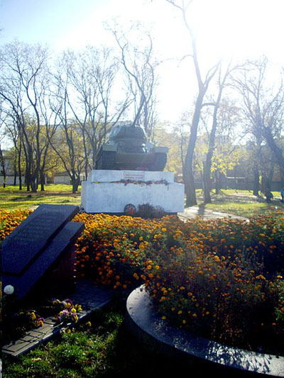 Liberation Memorial (T-34/85 Tank) Kakhovka