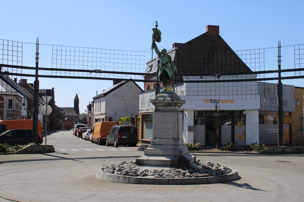 War Memorial La Bouverie #2