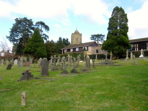 Commonwealth War Graves St. Wilfrid Churchyard