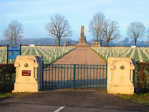 Franse Oorlogsbegraafplaats Champenoux