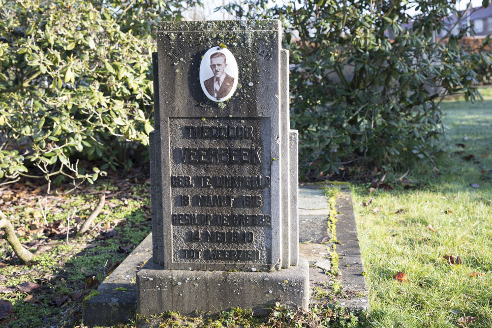 Gedenksteen Theodoor Veerbeek Oude Gemeentelijke Begraafplaats Dinxperlo