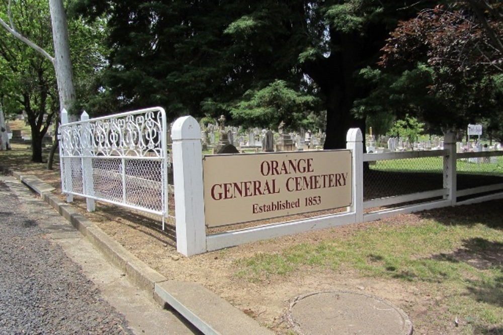 Commonwealth War Graves Orange Cemetery